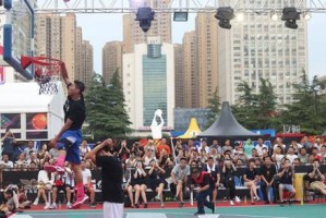深入探讨5v5篮球防守位置及其策略（解析不同位置在防守端的角色与技巧）