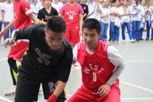 暑假篮球训练计划（突破技巧、速度提升与防守策略）