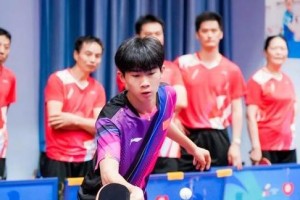 乒乓球投进杯子的技巧（提高准确性和稳定性，掌握乒乓球投杯技巧）