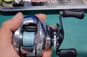 夜间路亚钓鱼，最佳灯光选择是什么？（如何选择适合夜间路亚钓鱼的灯光装备）