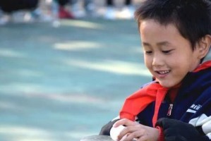如何学习乒乓球的技巧（少年乒乓球技巧的培养与训练）