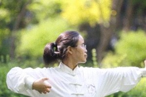 以手臂打排球拉弓的动作要领（提高技巧的关键是正确的手臂动作）