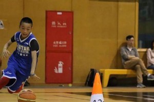 提升U12篮球防守水平的训练秘籍（实战训练内容与技巧助你成为出色防守球员）