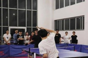 乒乓球团体照拍照技巧（如何拍摄一张完美的乒乓球团体照片）