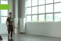篮球防守中的弓箭步犯规（揭秘篮球比赛中常见的弓箭步犯规及其规避方法）