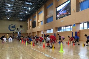 小学篮球运球防守训练方法（提升篮球技巧，打造坚实防线）