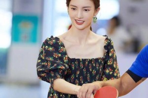 打篮球被女生防守的笑点（篮坛新奇景）