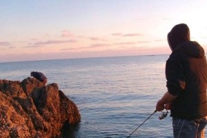 探讨海岸路亚钓鱼的魅力（海岸路亚钓鱼）