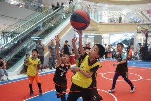 篮球U8U10防守规则解析（从基本原则到实践技巧，提升孩子的防守能力）