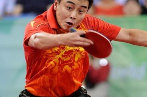 探索乒乓球技巧之以直拍打反（提高乒乓球反打水平的技巧与方法）