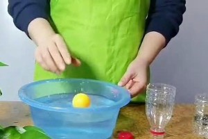 乒乓球进漏斗，奇妙的物理现象（探索物理规律，揭示乒乓球的秘密）