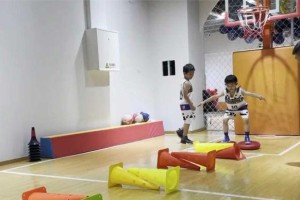 小学生篮球防守基本功训练，打造坚实篮球防守基础（提升篮球技巧，培养出色的防守能力）