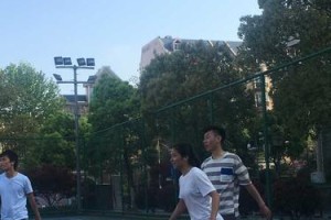 培养积极防守意识，助力篮球场团队合作（以篮球场积极防守队友为主题的探讨与实践）