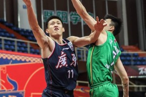 职业篮球的主流防守队形（深入探究职业篮球中的防守策略与战术）