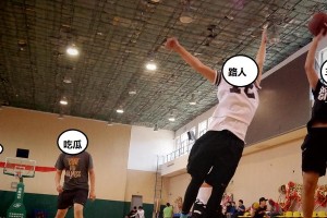 有效防守，提升篮球技术（打篮球如何防守才不侵犯对手？）